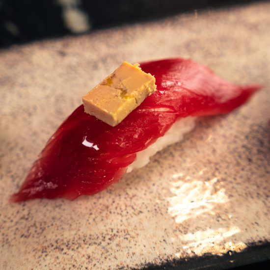 TUNA NIGIRI WITH FOIE (2 UNITS)